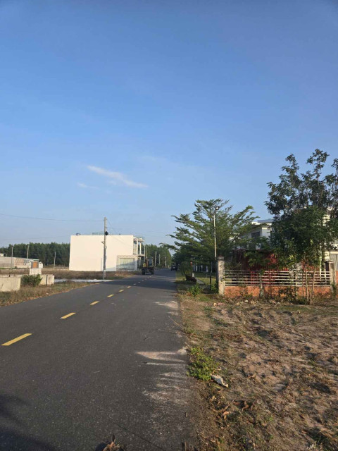 Bán đất vườn Phước Hải cạnh kdc Phan Gia. Dt 1000m2 cách biển 5p