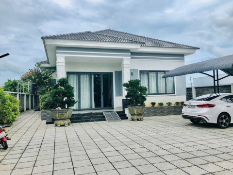 Bán biệt thự xã Phước Hải - Biệt thự 836m2 sẵn 150m2 thổ cư ven biển