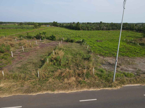 Bán đất cạnh kcn Đất Đỏ. Mặt đường 997, diện tích 308m2 10 x 30 giá chỉ 1,8 tỷ